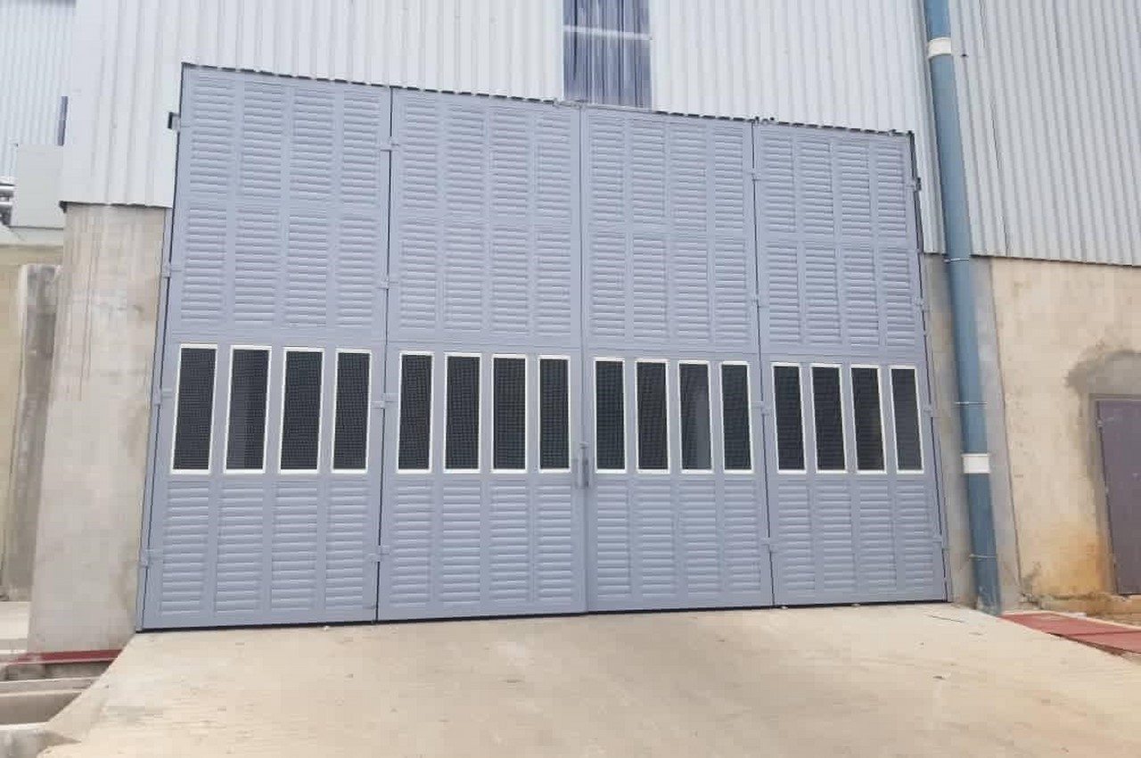 Converted Roller-Shutter Doors to Collapsible Leaved Gates for a Food and Beverage Client